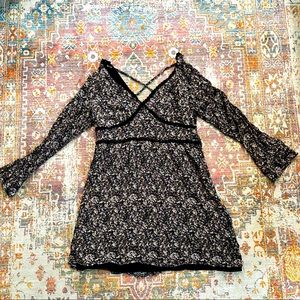 Xhilaration Long Sleeved Floral Black Dress Large